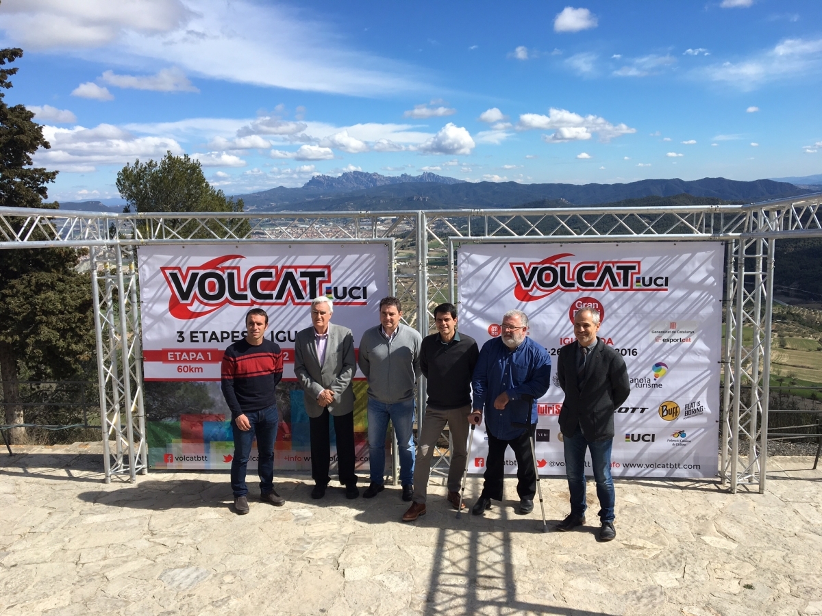 Direcció i autoritats, a l'acte de presentación de la VolCAT 2016 (Foto: Toni Cortès)