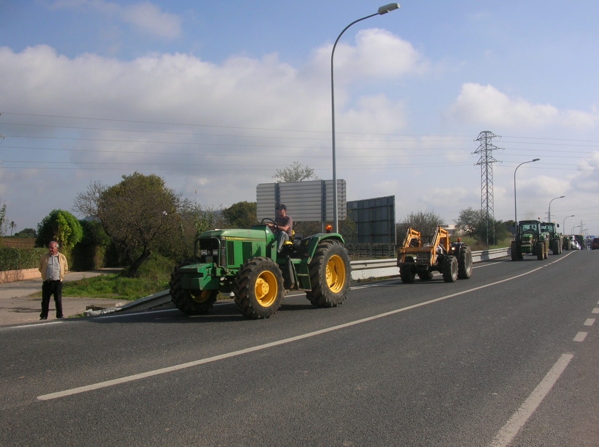 Els tractors podrien tenir deficiències en els frens