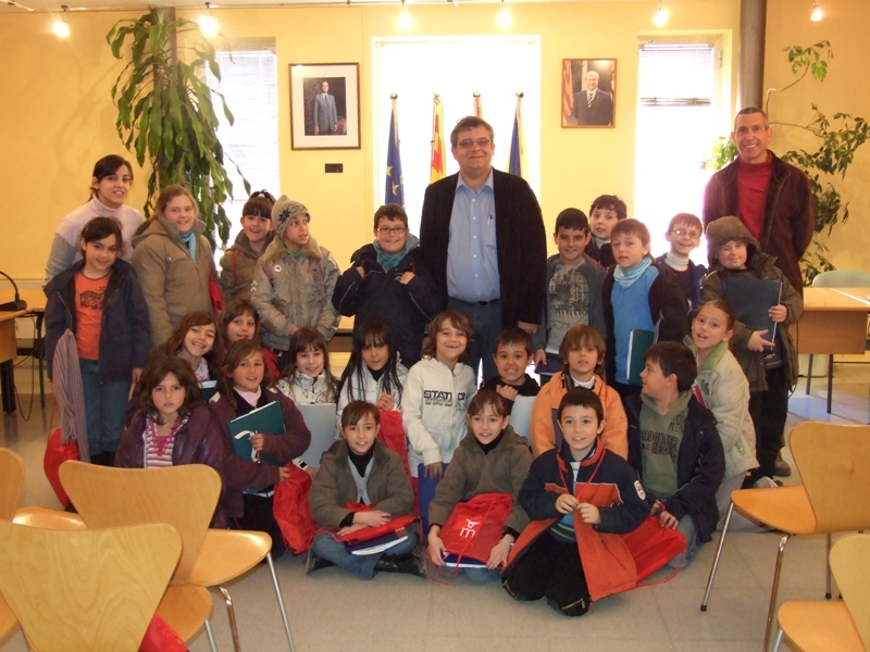 L'escola Garcia Lorca visita l'Ajuntament de Montbui