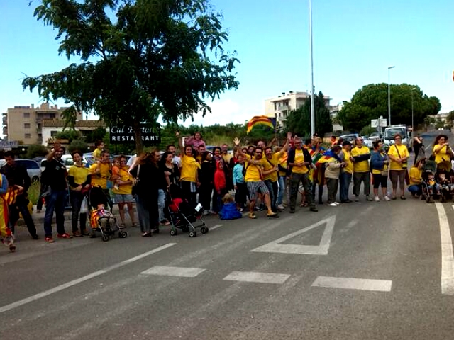 Igualadins al tram 261 a Torredembarra. Foto: @Iaia_Toneta