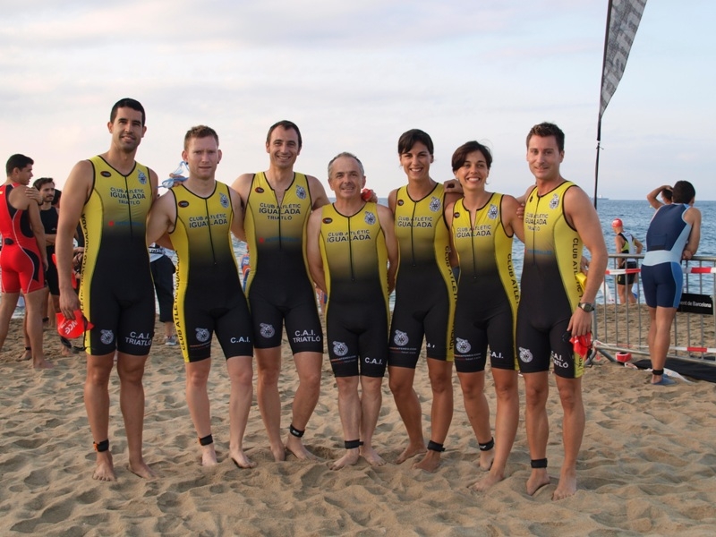 Els atletes del CAI Triatló, a Barcelona