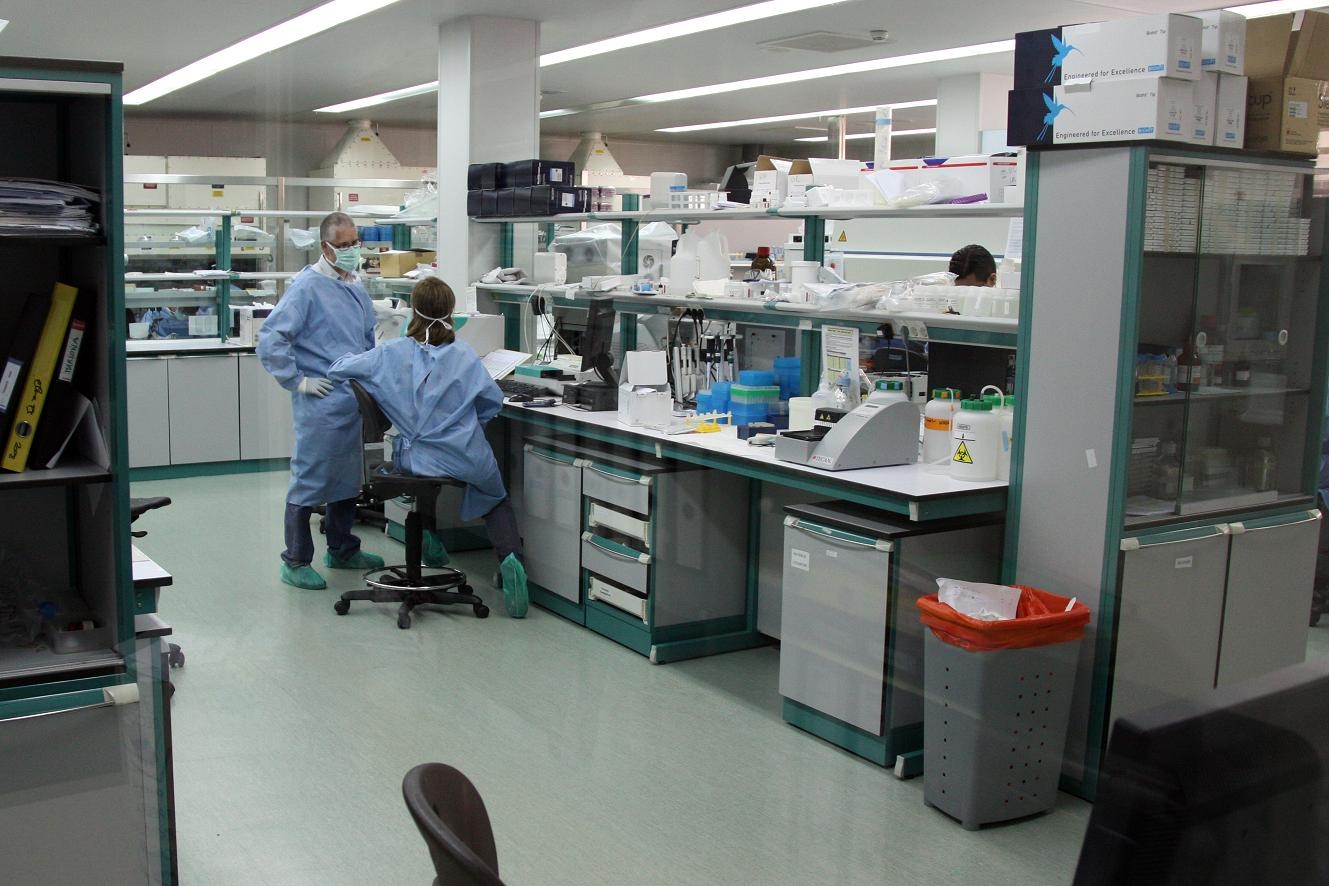 El laboratori de recerca de la sida IRSICAIXA, a l´hospital Germans Trias i Pujol de Badalona. - ACN