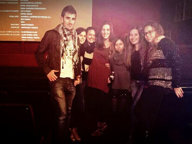 Un grup d'amics en una foto de record després de finalitzar la pel·lícula. Foto: @lauramena_93