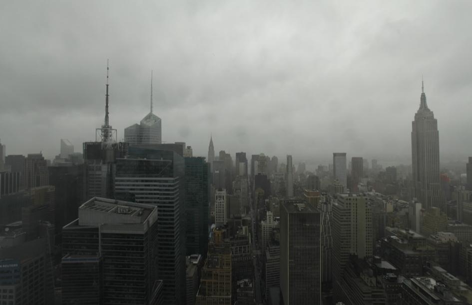 Nova York espera l'arribada de l'huracà Sandy. Foto des de la webcam del NYTimes