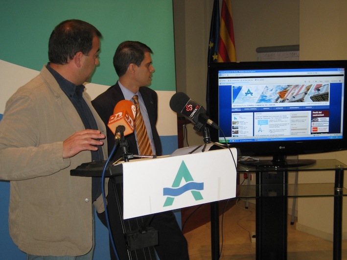 Carles Casanova i Marc Castells mostren la nova pàgina