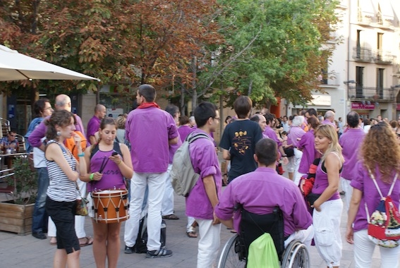 Els moixiganguers a punt de fer el pilar