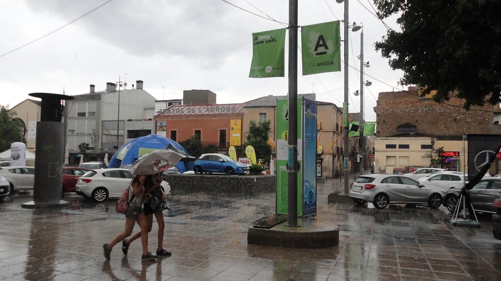 L'inici de la FirAnoia va ser passat per aigua aquest divendres.