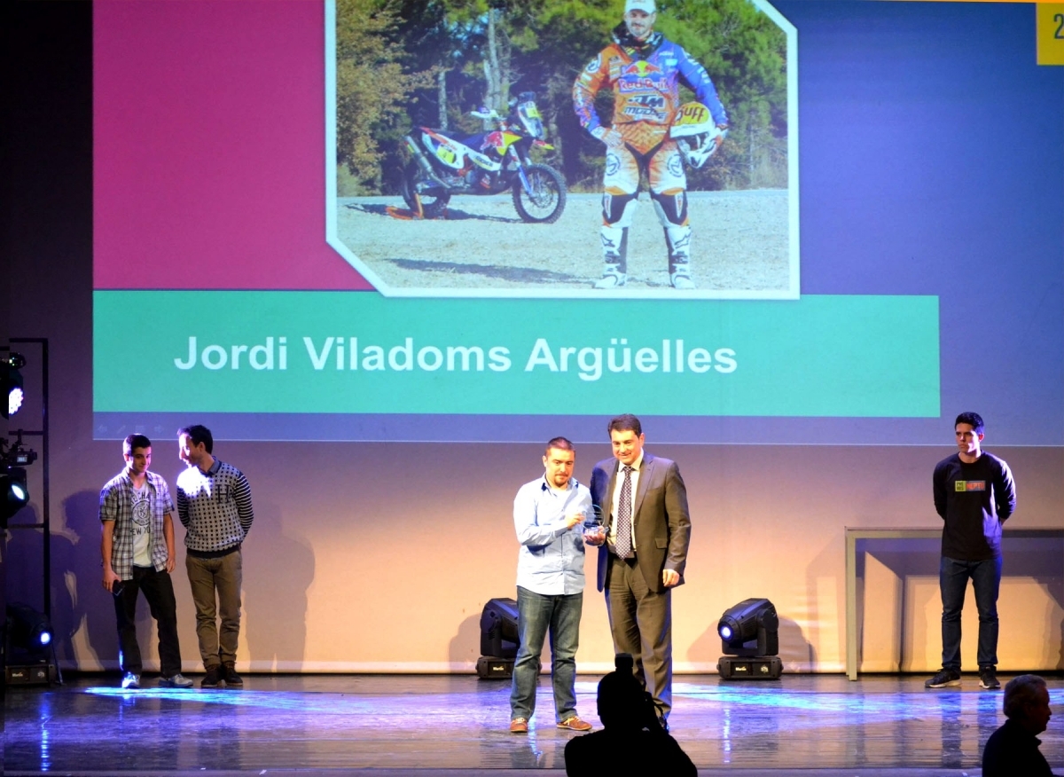 Jordi Viladoms no ha pogut recollir el guardó i en nom seu ho ha fet David Zamora, gerent del Moto Club Igualada
