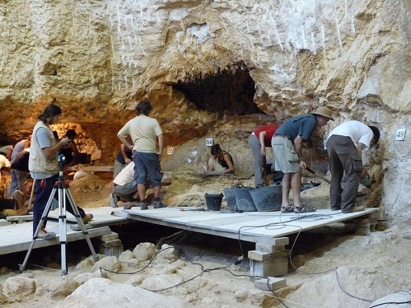 L'Abric Romaní a Capellades en plena excavació