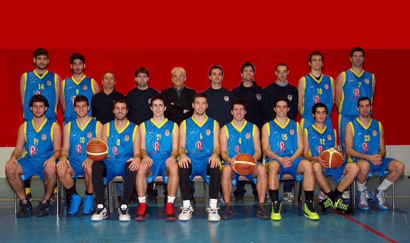 Nova foto EQUIP SÈNIOR MASCULÍ A  amb nou equip de tènics  - PHYSIC GM CB IGUALADA A