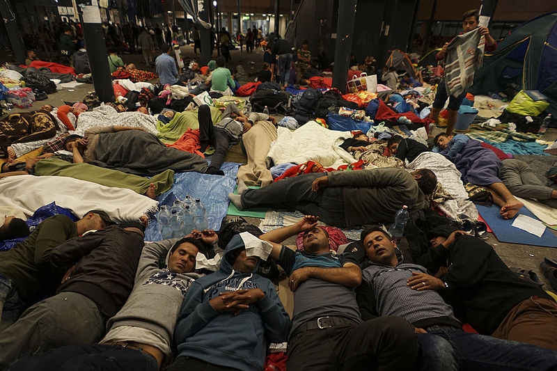 Refugiats bloquejats a Hongria, una imatge colpidora que ha mobilitzat molts col·lectius