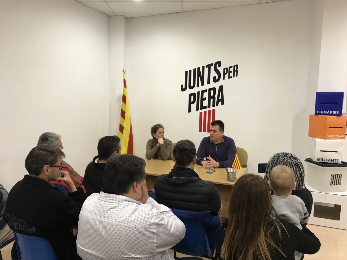Josep Llopart, en la seva xerrada davant els militants i simpatitzants