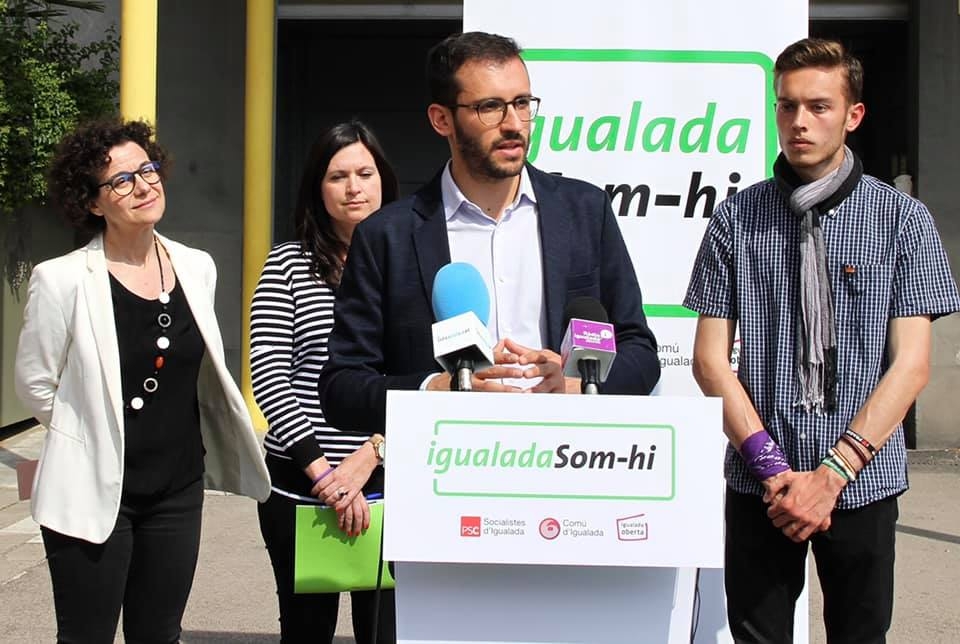 El portaveu de Som-hi, Jordi Cuadras, en una compareixença davant els mitjans