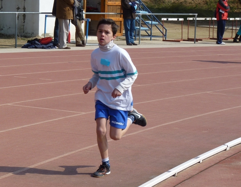 13 medalles per al Mowgli als Campionats Comarcals d’Atletisme i Natació