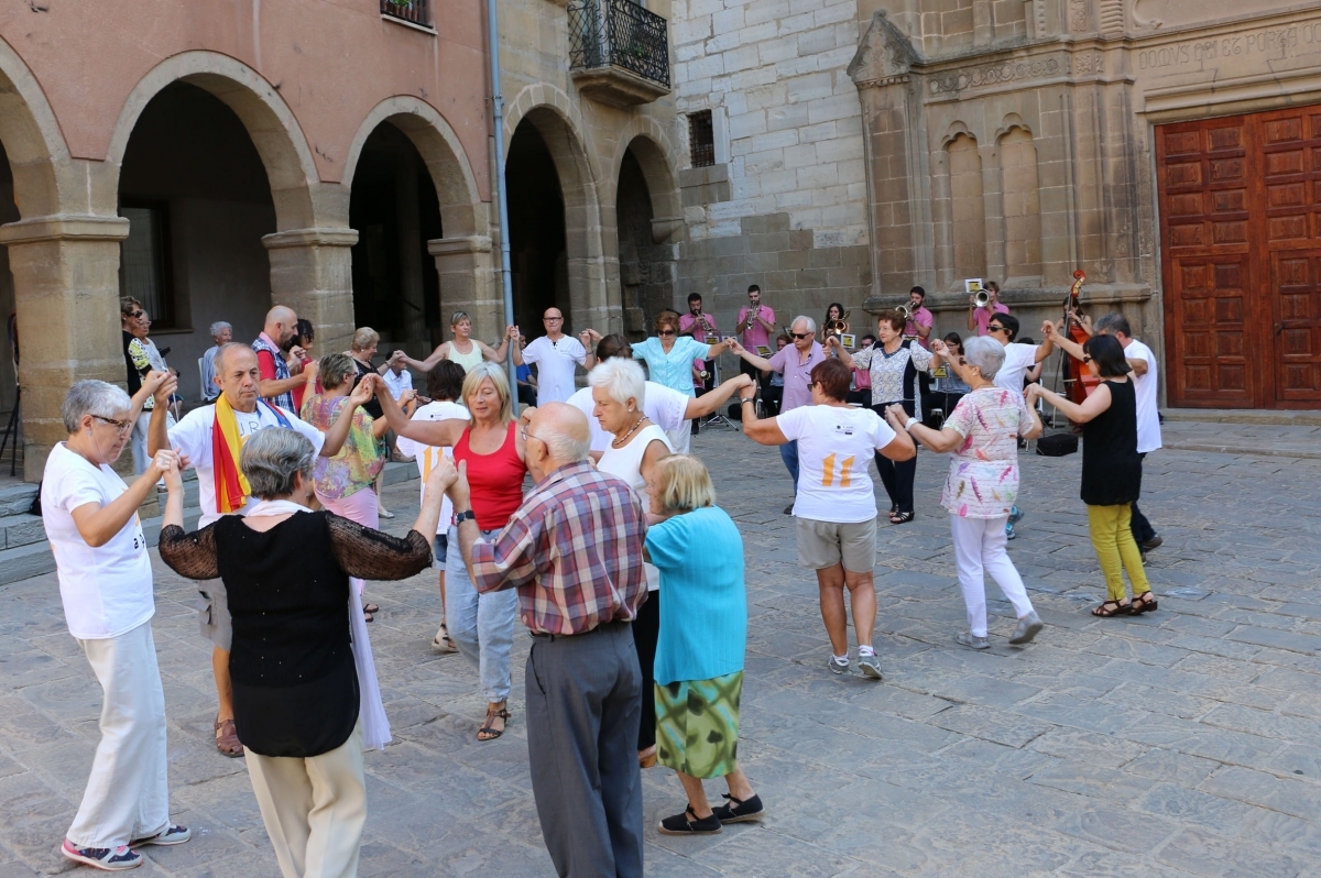 Les sardanes es van ballar el diumenge al matí