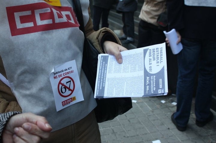 Dimarts els sindicats es van concentrar a les oficines de la Seguretat Social en un acte de protesta - Foto: CCOO