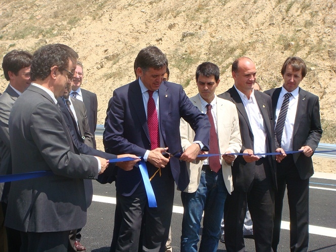 El tram escurça distàncies entre l'Anoia i el Bages