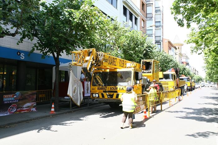 A Igualada es beneïran els cotxes al passeig Verdaguer