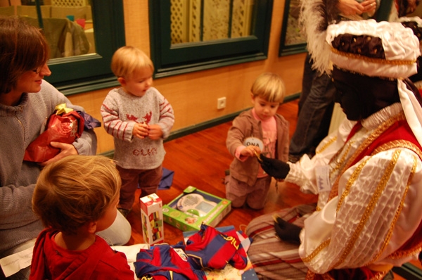 Ara sí, descobrint què s'amaga als regals