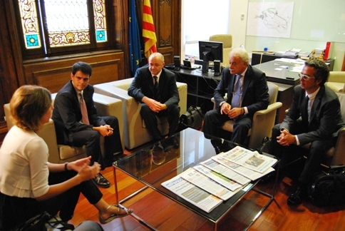 Els dirigents de la multinacional es reuneixen amb Marc Castells i Àngels Chacón