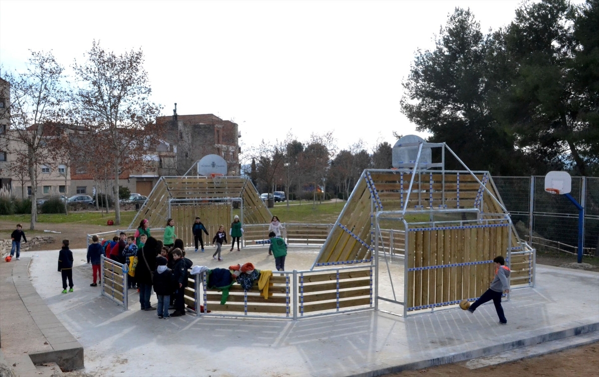 Un espai l&uacute;dic i d'esport al cor dels Set Camins