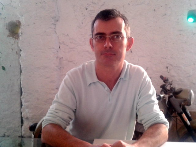 Jordi Ribaudí, al seu estudi situat en ple cor del barri del Rec