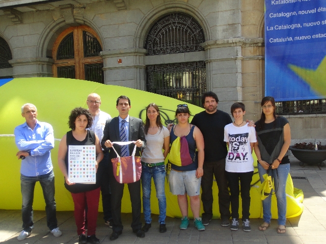 Presentació de l'European Balloon Festival 2013 a la Plaça de l'Ajuntament aquest migdia
