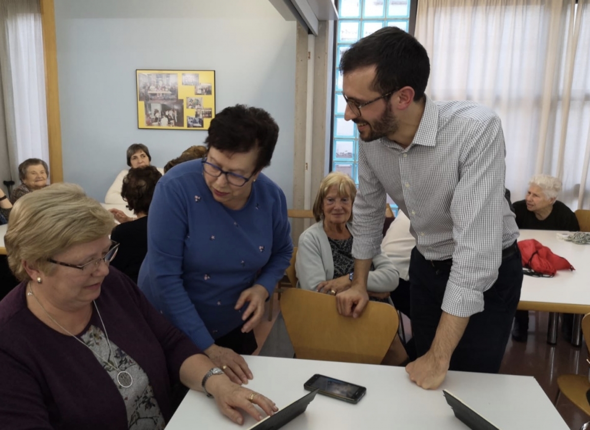 Cuadras, en una trobada al Casal Cívic Montserrat