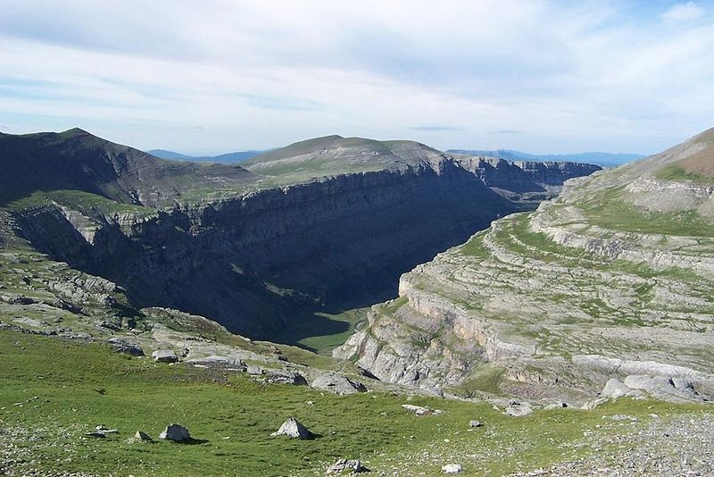 El Mont Perdut, en la seva zona d'Esparrets
