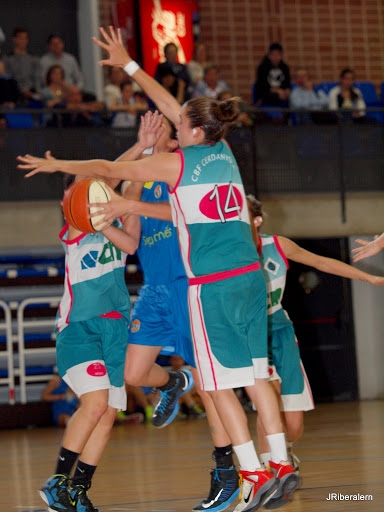 Bon partit de les igualadines per optar a l'ascens. Foto: J. Ribera