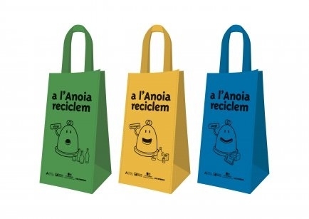 Les bosses repartides pel Consell en una campanya de reciclatge