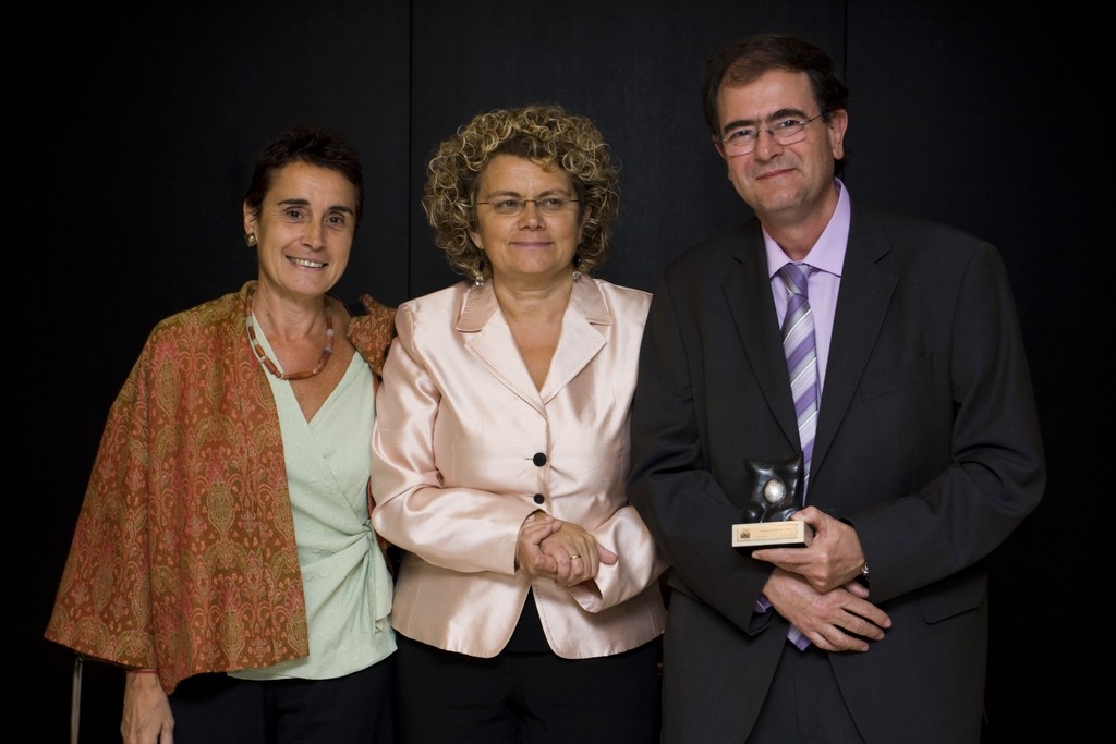 Dra. Olga Pané, gerent i el Dr. Pere Brescó, director del Servei de Gincologia i Obstetrìcia amb la consellera, Marina Geli