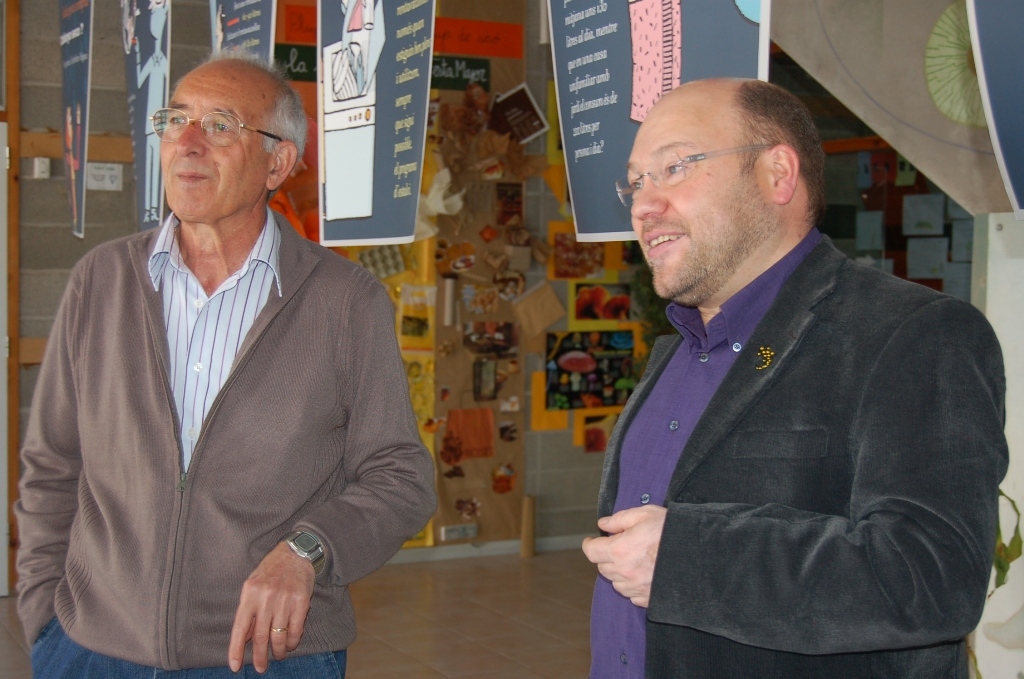 El regidor Viera inaugurant l'exposició