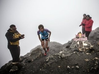 Laura Orgué en un tram d'aquesta exigent prova (Foto: Red Bull)