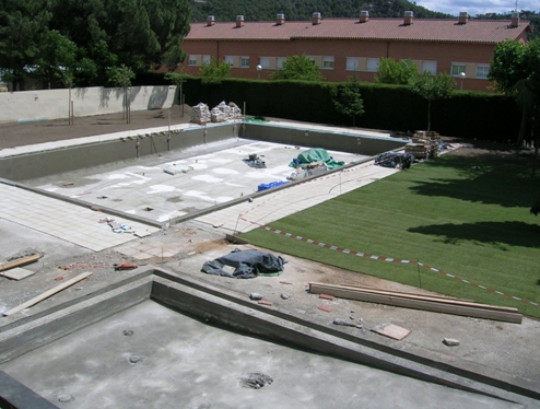 Imatge de les obres de la piscina de Vallbona