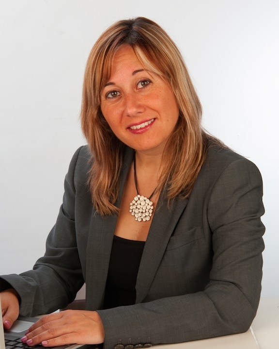 La ponent, Mònica Mendoza