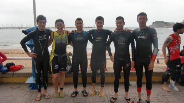 L'equip participant al triatló de Sant Feliu