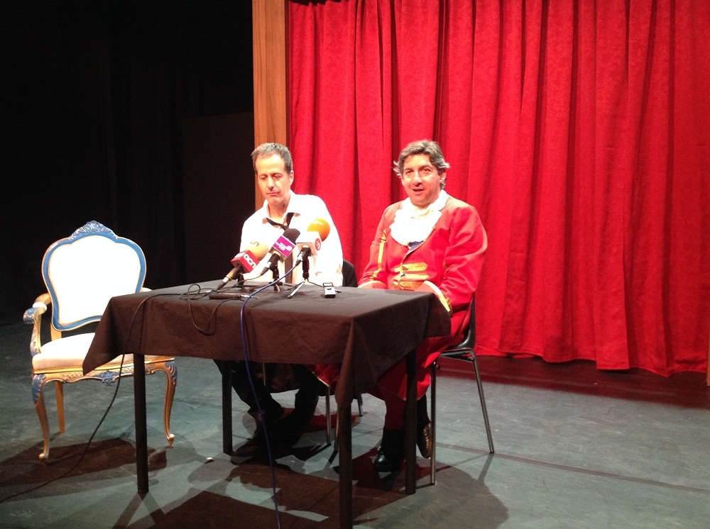 Joan Valentí i Robert Gobern presenten "La Butaca" en una roda de premsa al teatre de l'Aurora