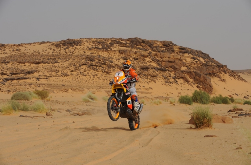 Jordi Viladoms en la primera etapa del ral·li - foto:Repsol Media