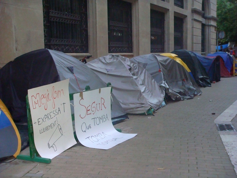 Les tendes de campanya van ser col·locades al carrer del Born