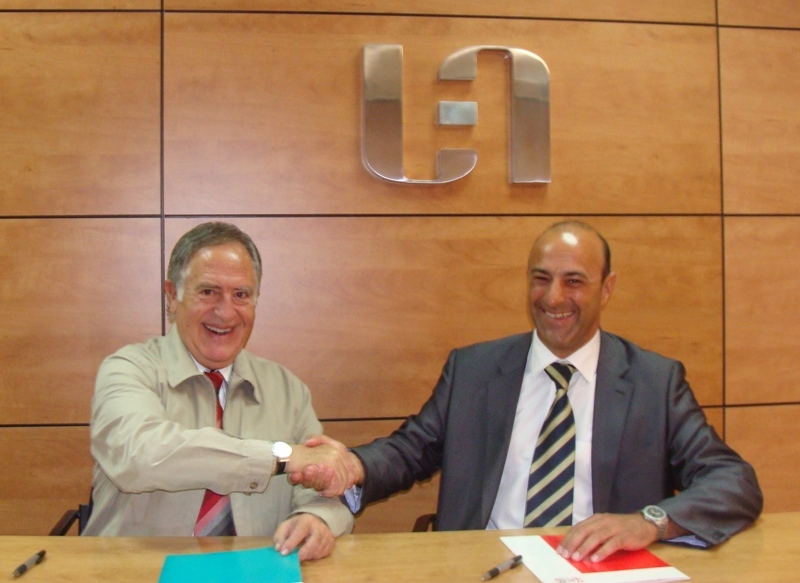 Ramon Felip, president de la UEA, amb el representant de Lico Leasing