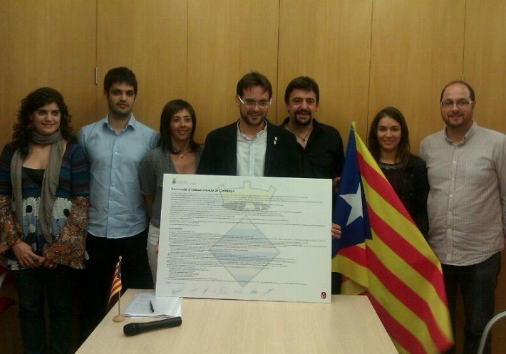 Els regidors que van aprovar la Declaració d'Independència, que està exposada a l'Ajuntament de Sant Martí de Tous