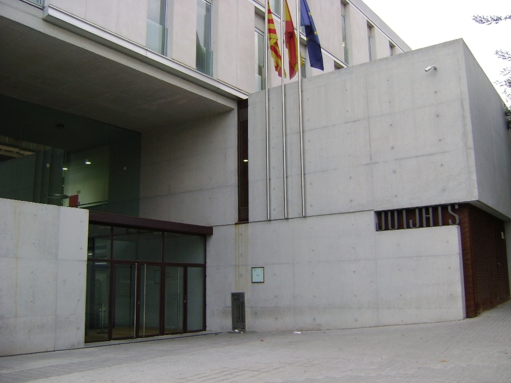 Els jutjats, on la presumpta autora va ser portada el passat dissabte