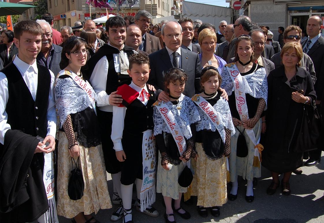 José Montilla i Fina Altarriba amb els hereus i pubilles de la Fira