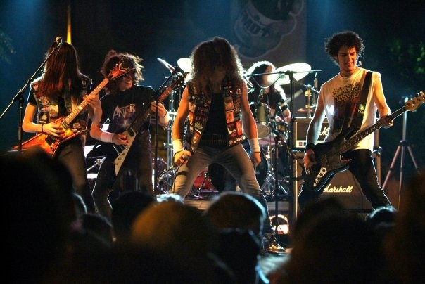 El grup assegura que mira d'oferir espectacle dalt l'escenari i no deixar indiferent ningú