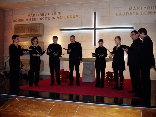 Concert del Cor Trinvant a la cripta del Casal dels Germans de la Salle a Pareres
