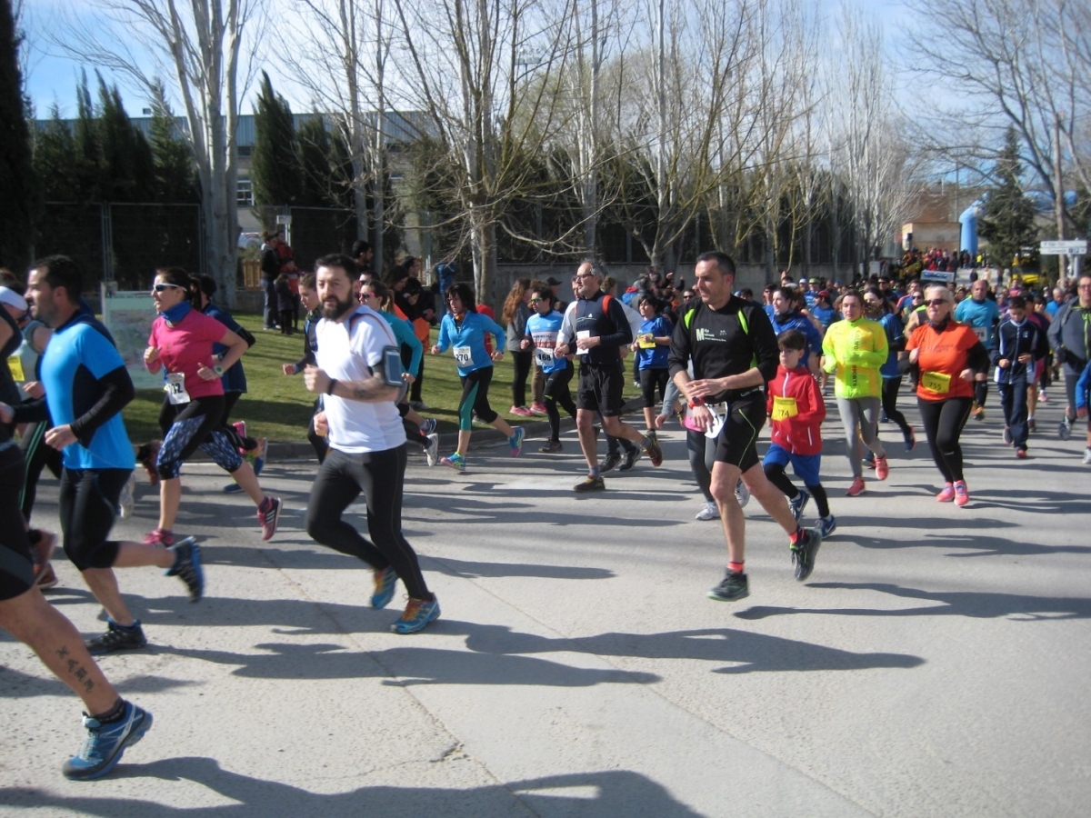 La cursa vilanovina, en el seu pas per Can Titó