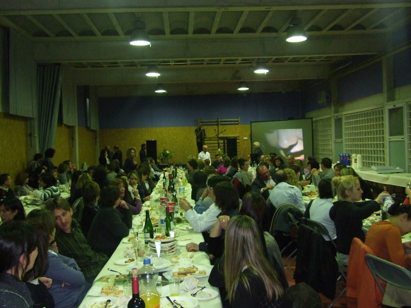 Un moment del sopar amb tota la comunitat educativa del municipi