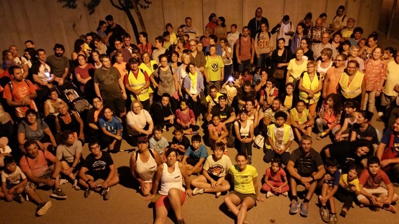 Els assistents van observar el cel, seguint els consells de l'astr&ograve;nom Joan Guarro