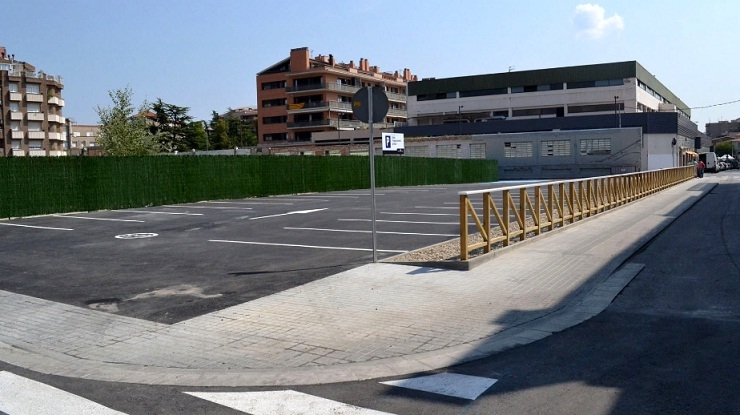 Inaugurada la zona blanca d'aparcament al mercat